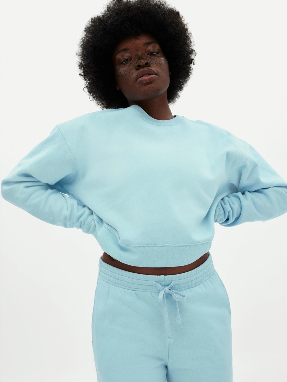 Girlfriend Collective 50/50 Cropped Sweatshirt in Cerulean Blue